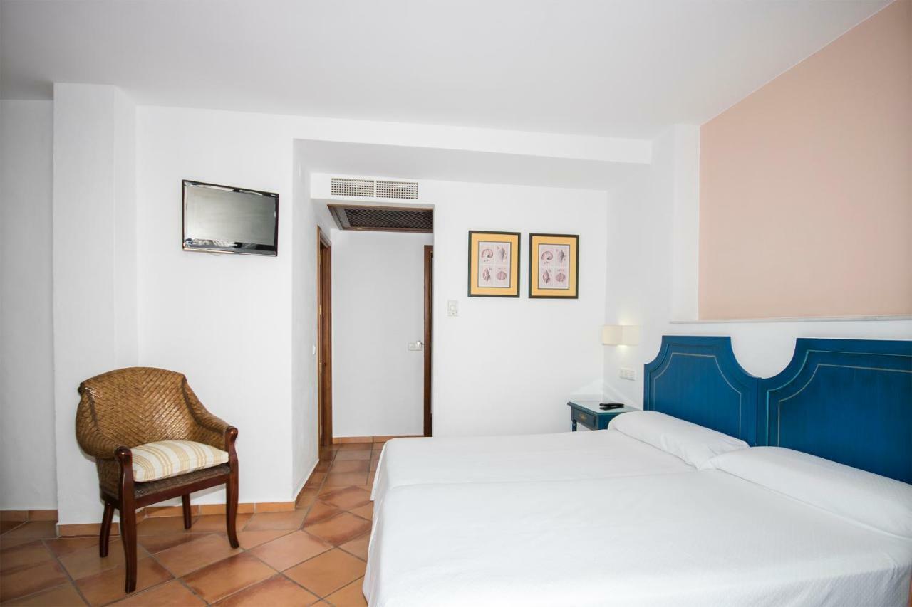 Hostal Dona Lola Marina Zahara de los Atunes Εξωτερικό φωτογραφία