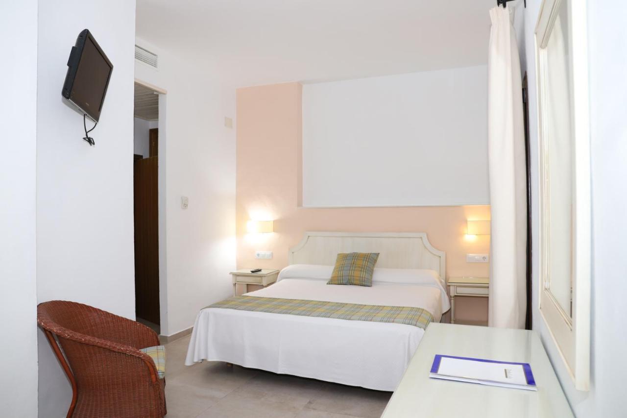 Hostal Dona Lola Marina Zahara de los Atunes Εξωτερικό φωτογραφία