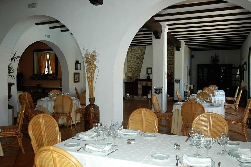 Hostal Dona Lola Marina Zahara de los Atunes Εξωτερικό φωτογραφία